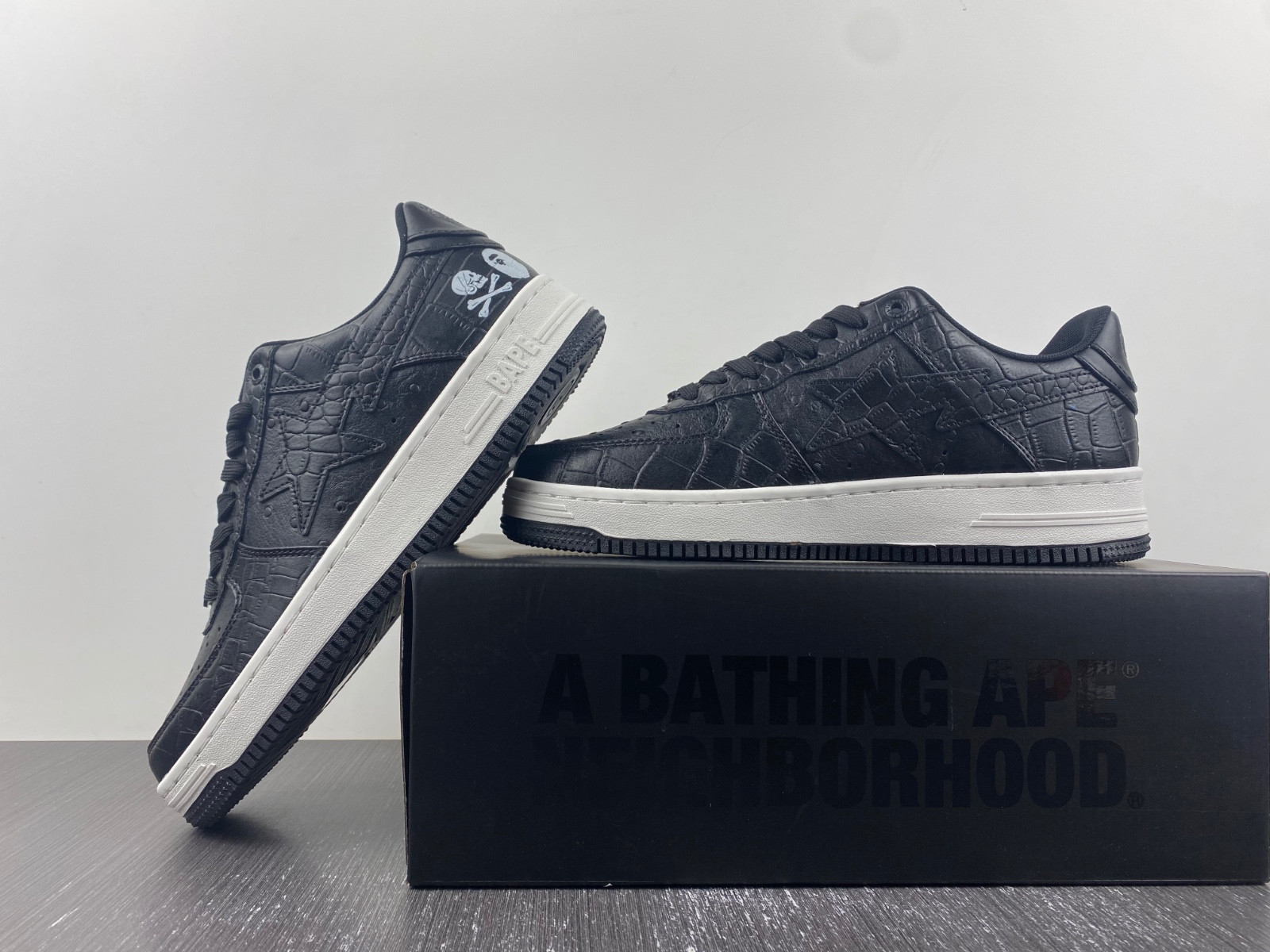 BAPE SNEAKERS