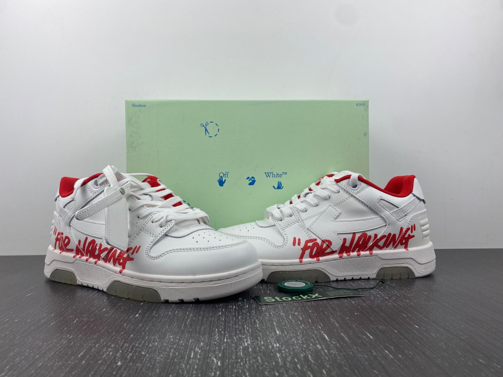 Off-White c/o Virgil Abloh