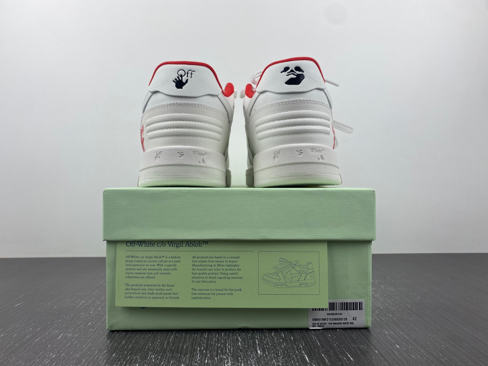 Off-White c/o Virgil Abloh