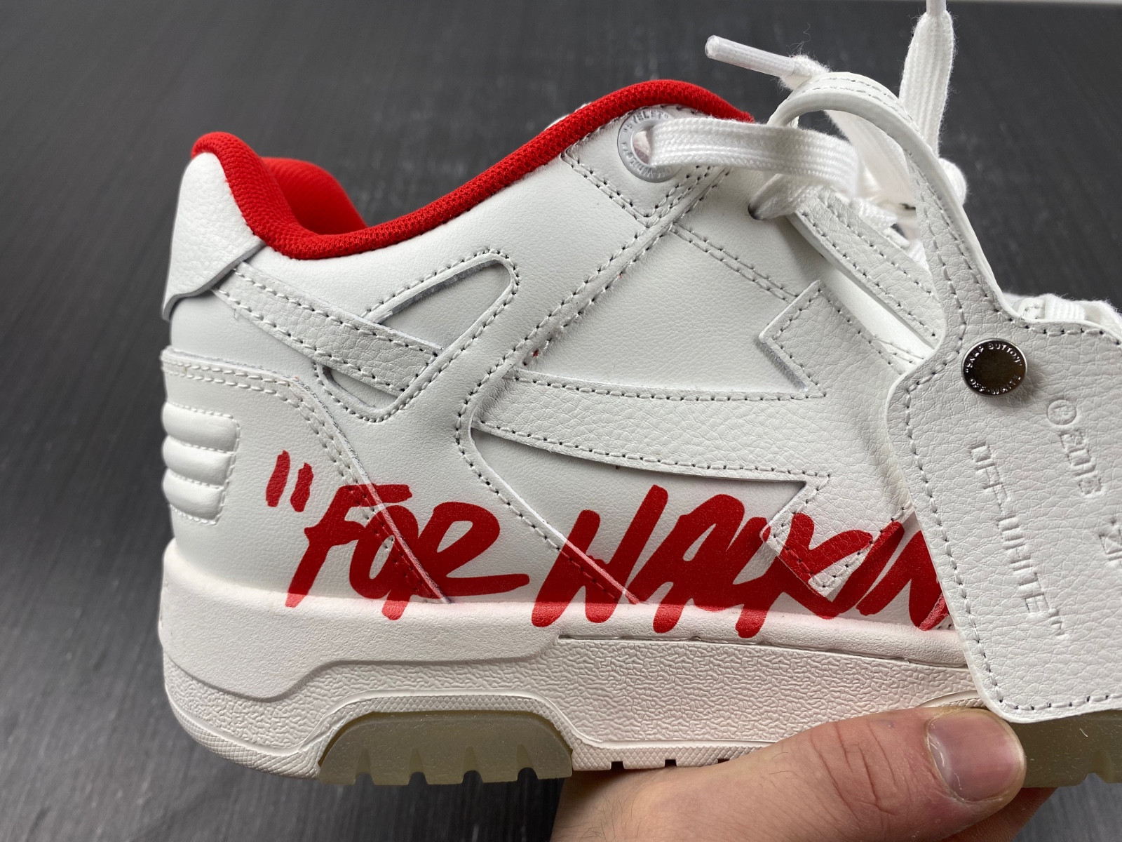 Off-White c/o Virgil Abloh