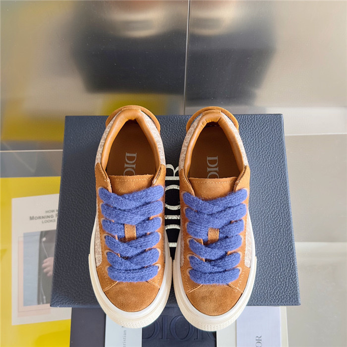 DR B33 SNEAKER