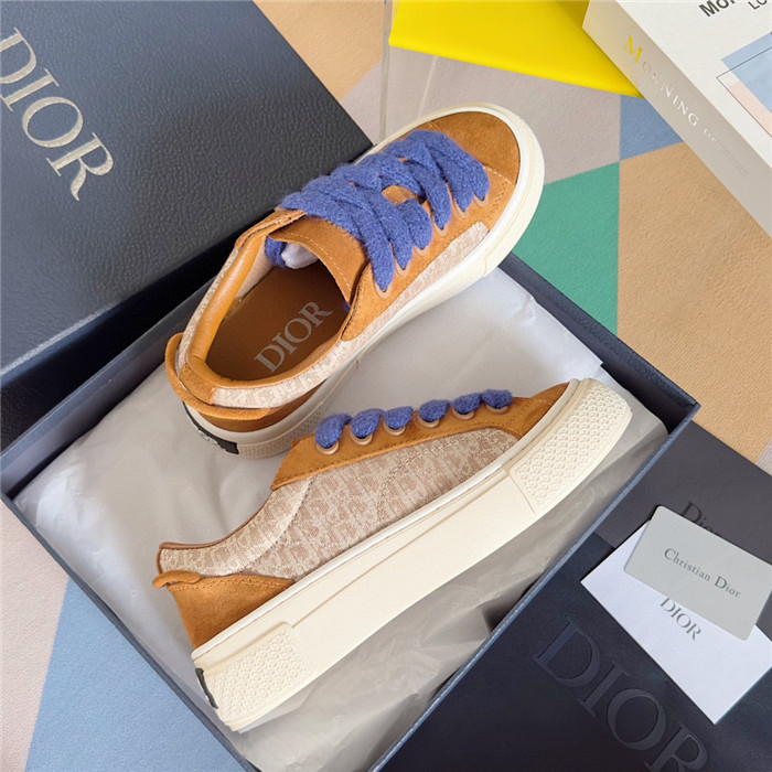 DR B33 SNEAKER