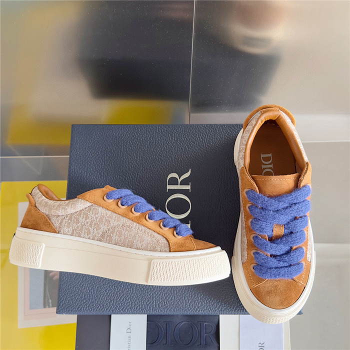 DR B33 SNEAKER