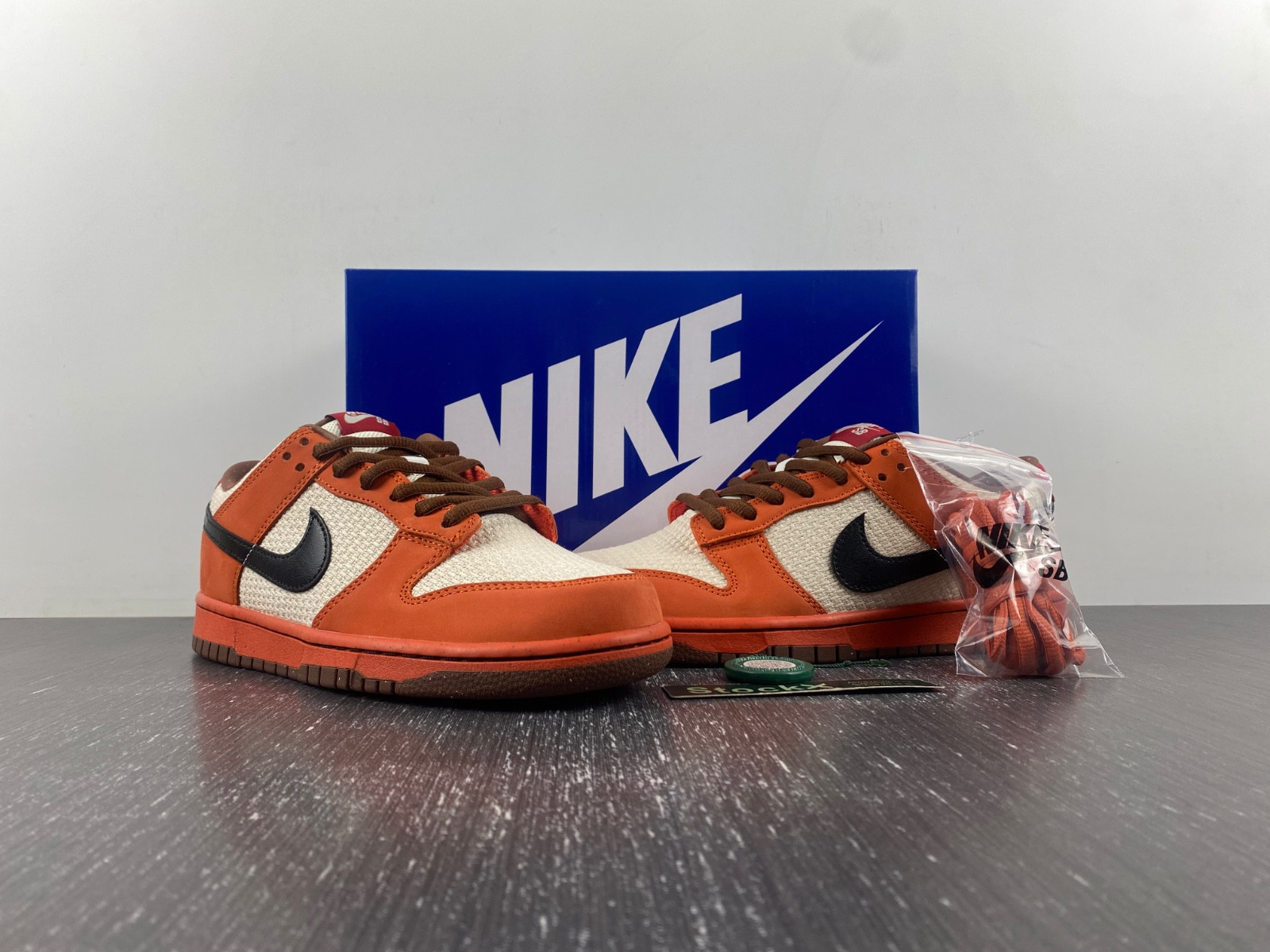 Nike SB Dunk Low Top Ramen Men