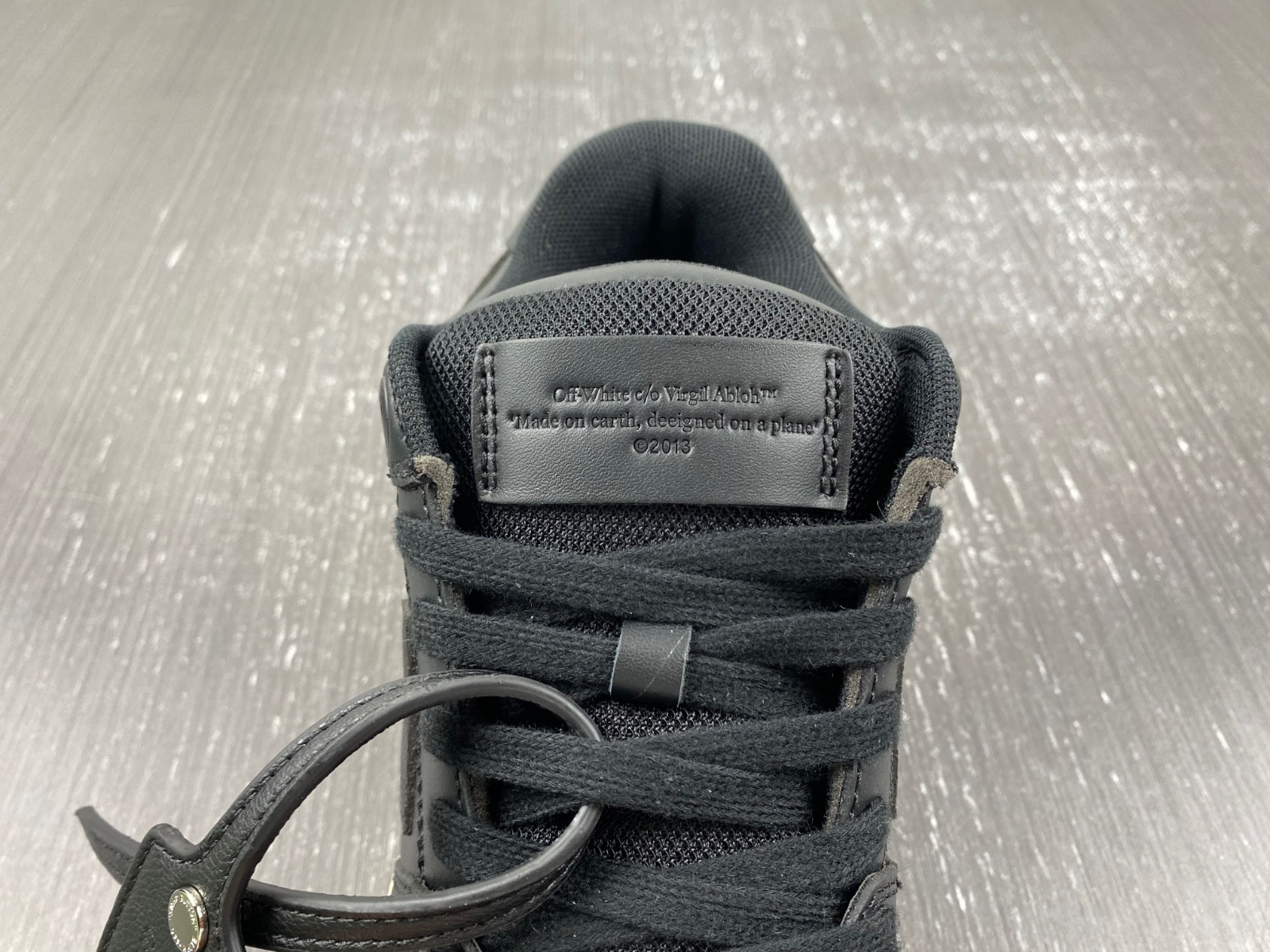 Off-White c/o Virgil Abloh