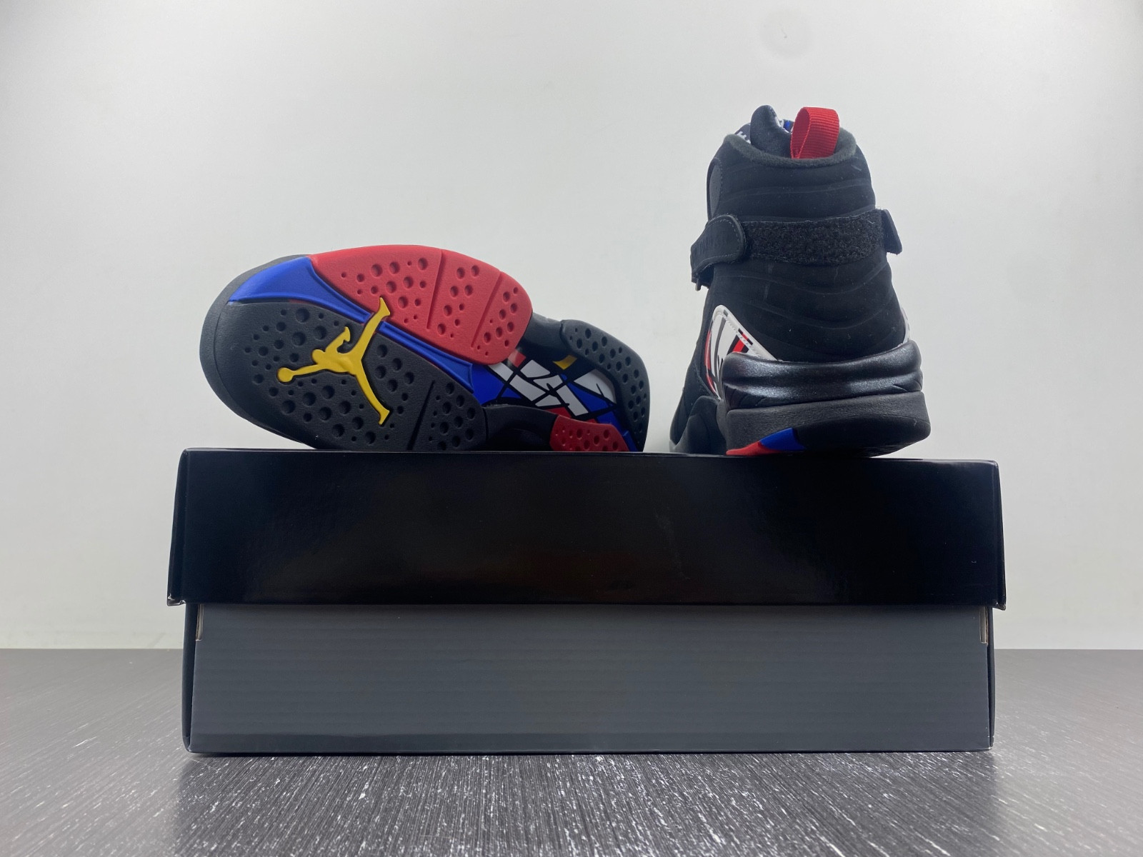Air Jordan 8 Retro