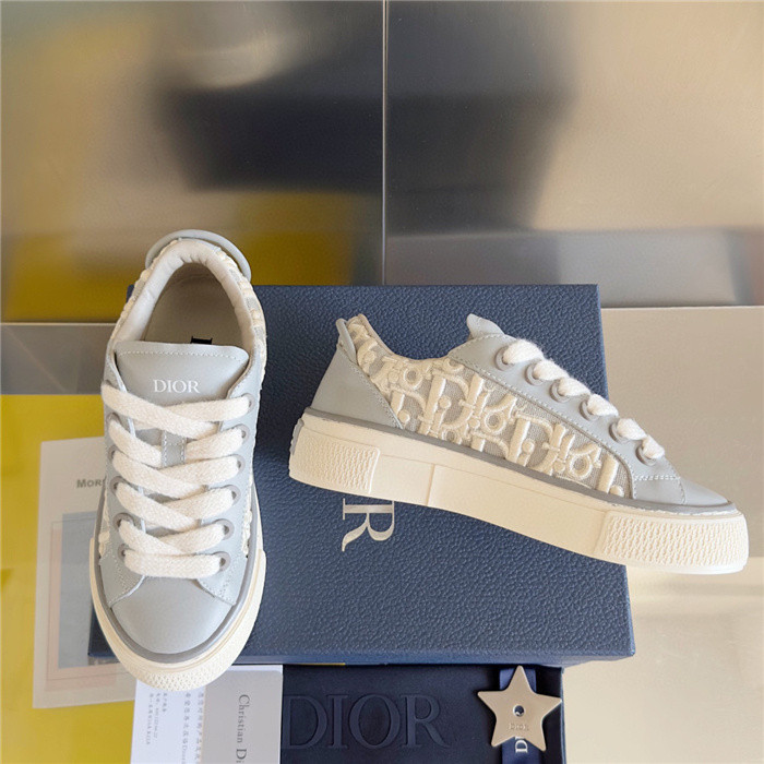 DR B33 SNEAKER