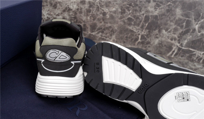 DR B30 SNEAKER