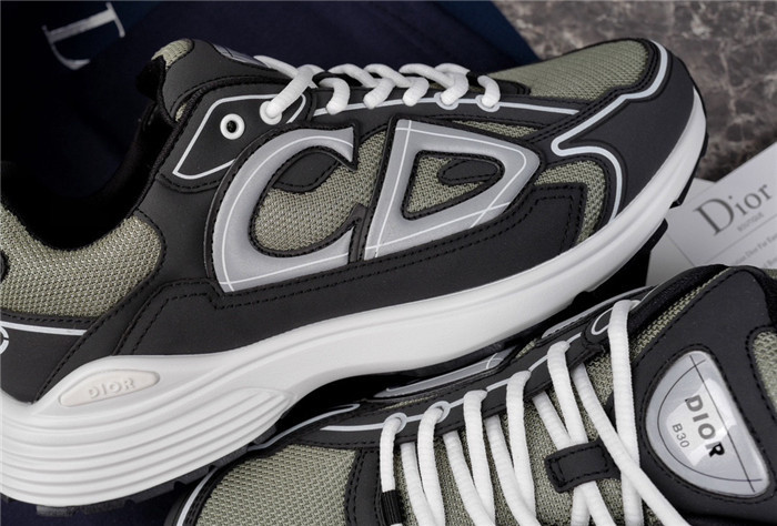 DR B30 SNEAKER
