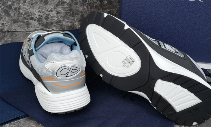 DR B30 SNEAKER