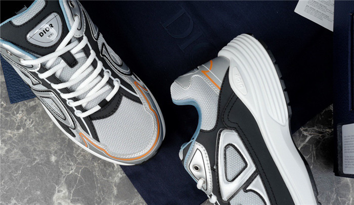 DR B30 SNEAKER