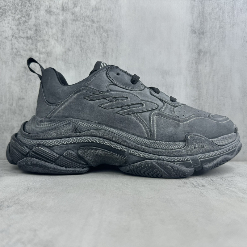 BALENCIAGA TRIPLE S