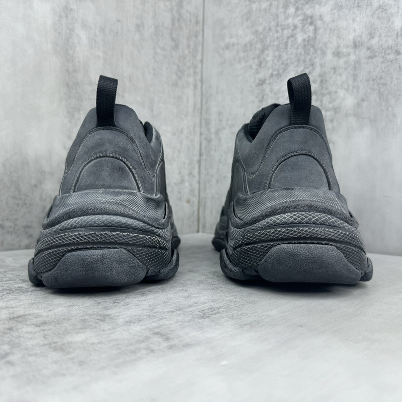 BALENCIAGA TRIPLE S