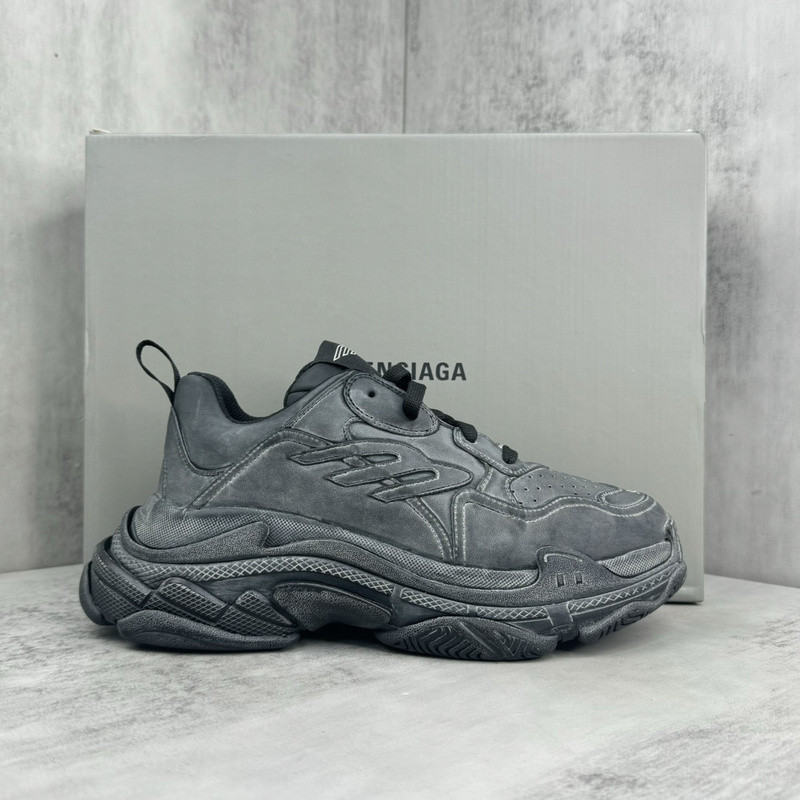 BALENCIAGA TRIPLE S