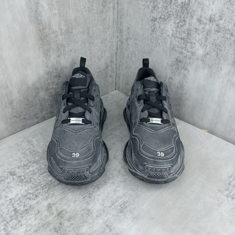 BALENCIAGA TRIPLE S
