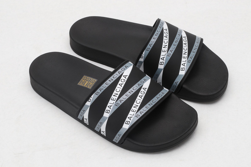 Ba*len*cia*ga slides