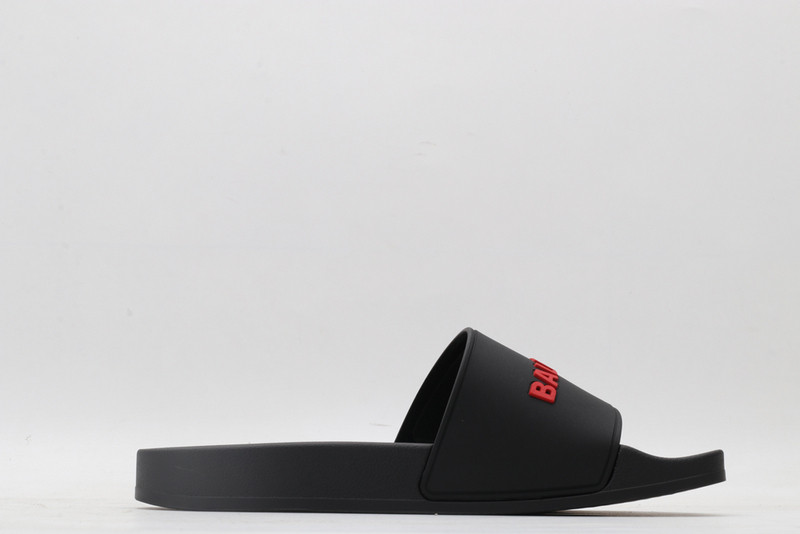 Ba*len*cia*ga black slides