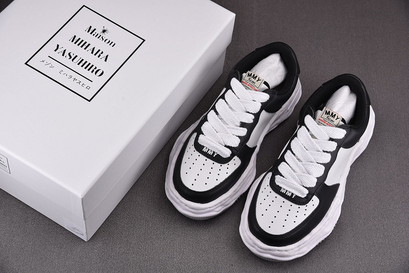 MAISON MIHARA SNEAKERS