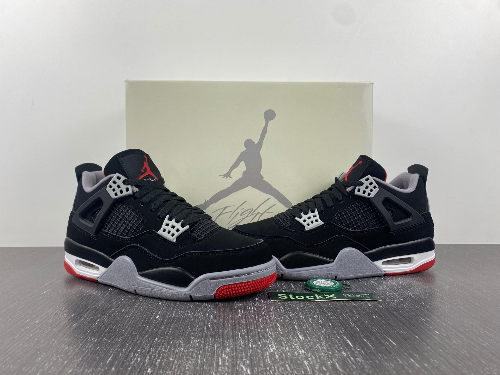 NIKE SB X R JORDAN 4 DR5415-060(This is not a classic model, the classic model is at the back!)