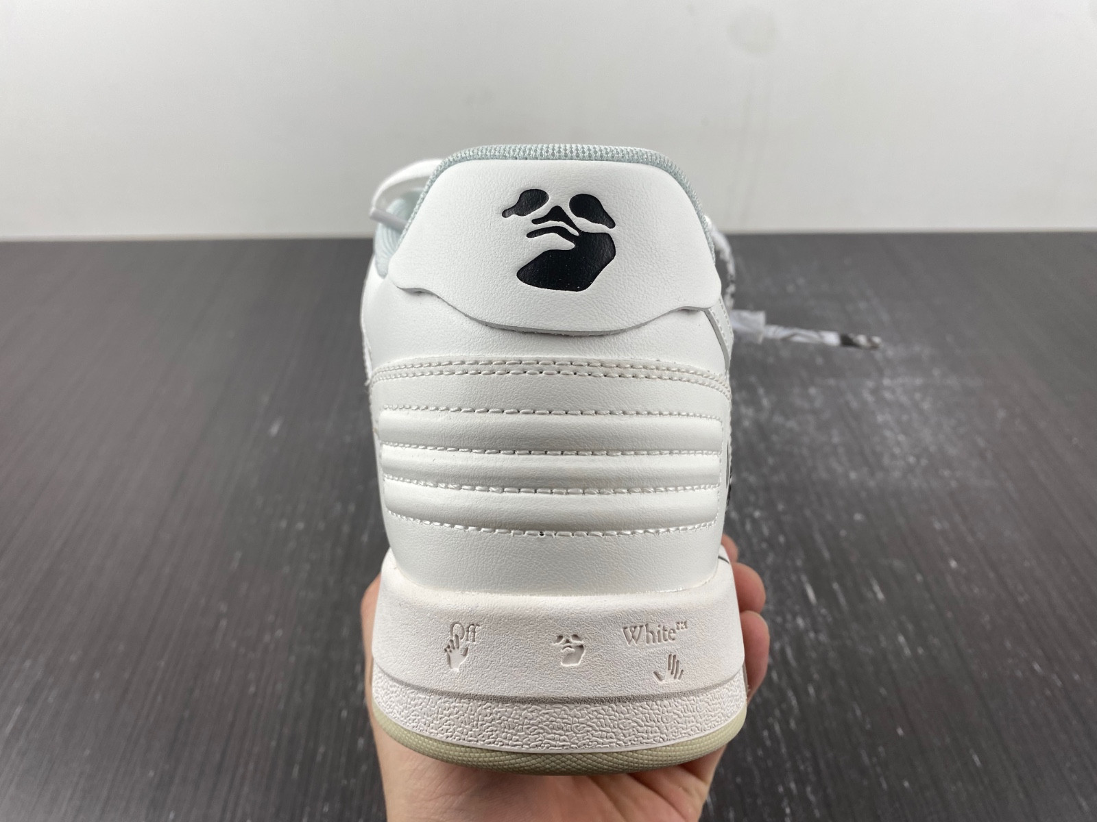 Off-White c/o Virgil Abloh