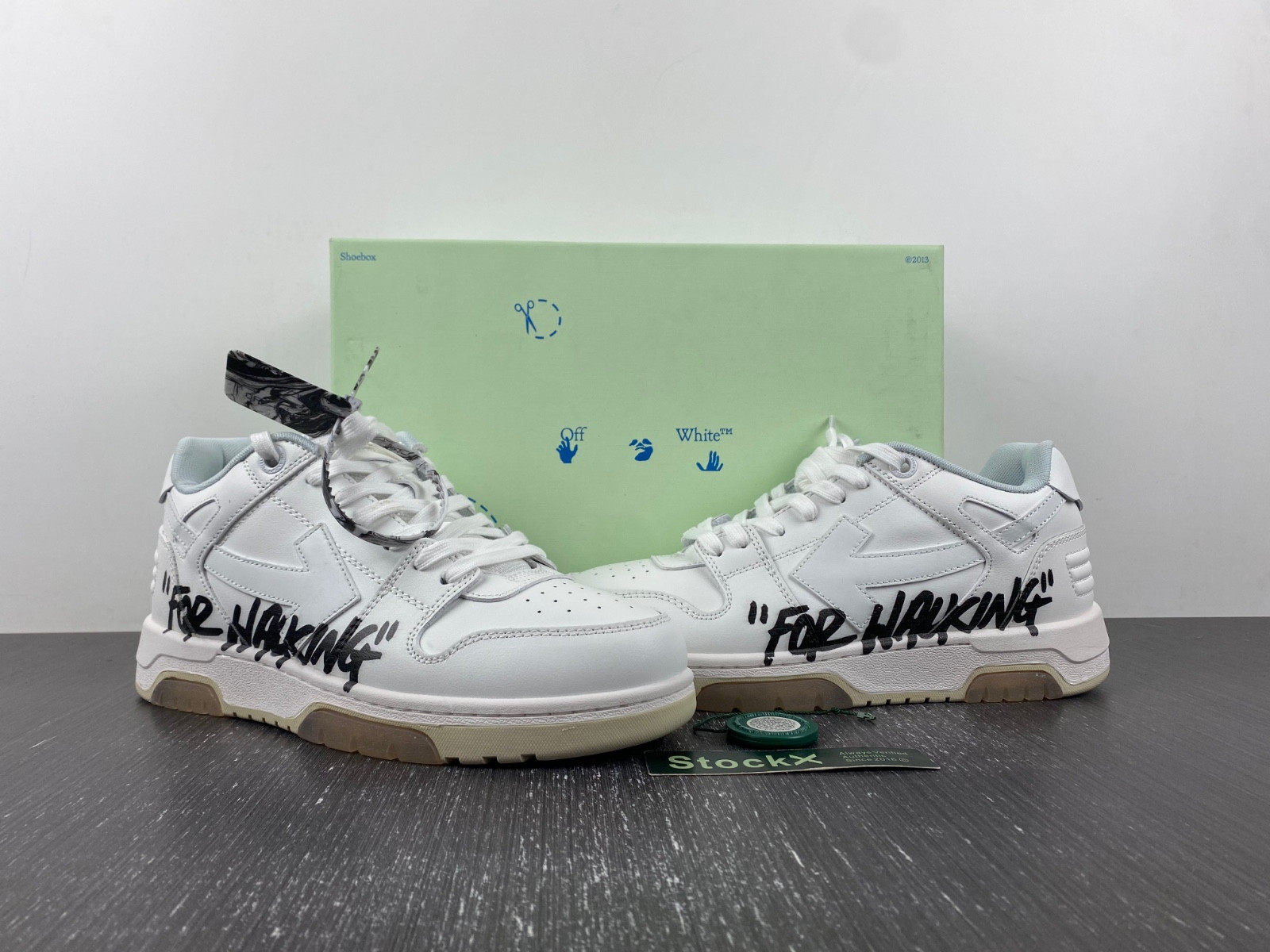 Off-White c/o Virgil Abloh