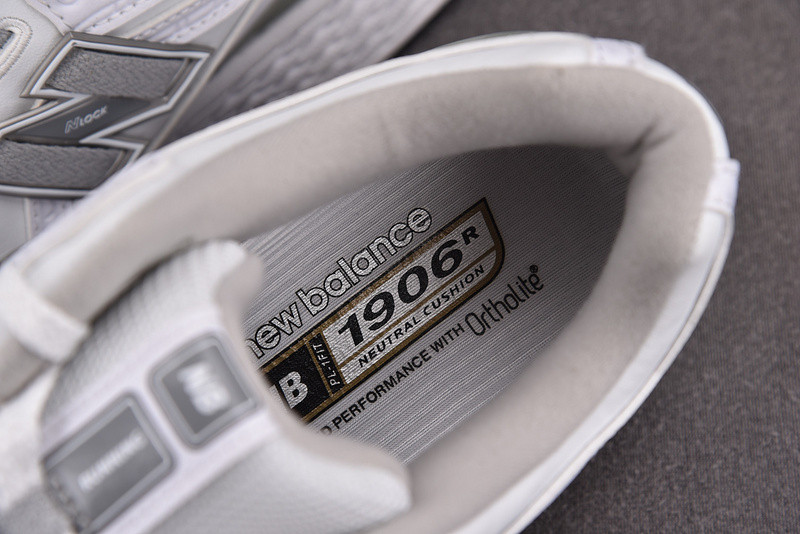 New Balance 1906R