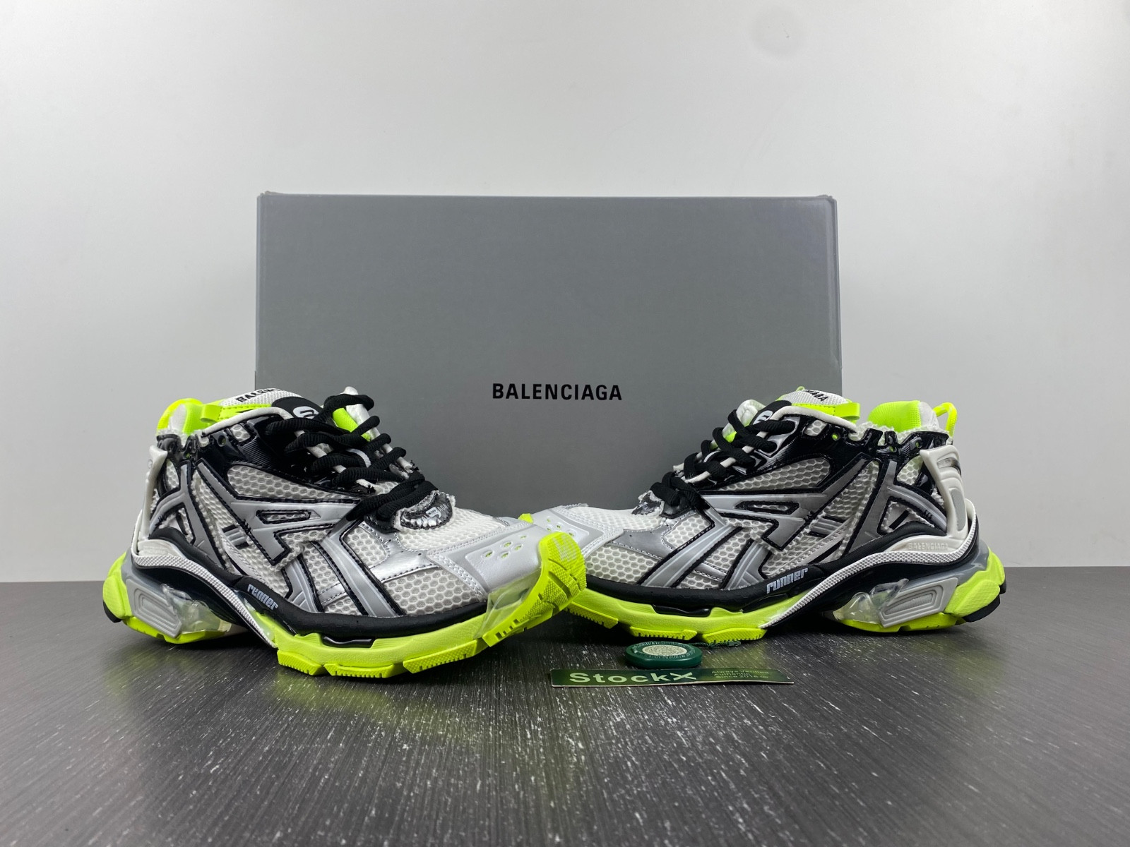 Ba*len*cia*ga runner 67403 w3rbp 1093