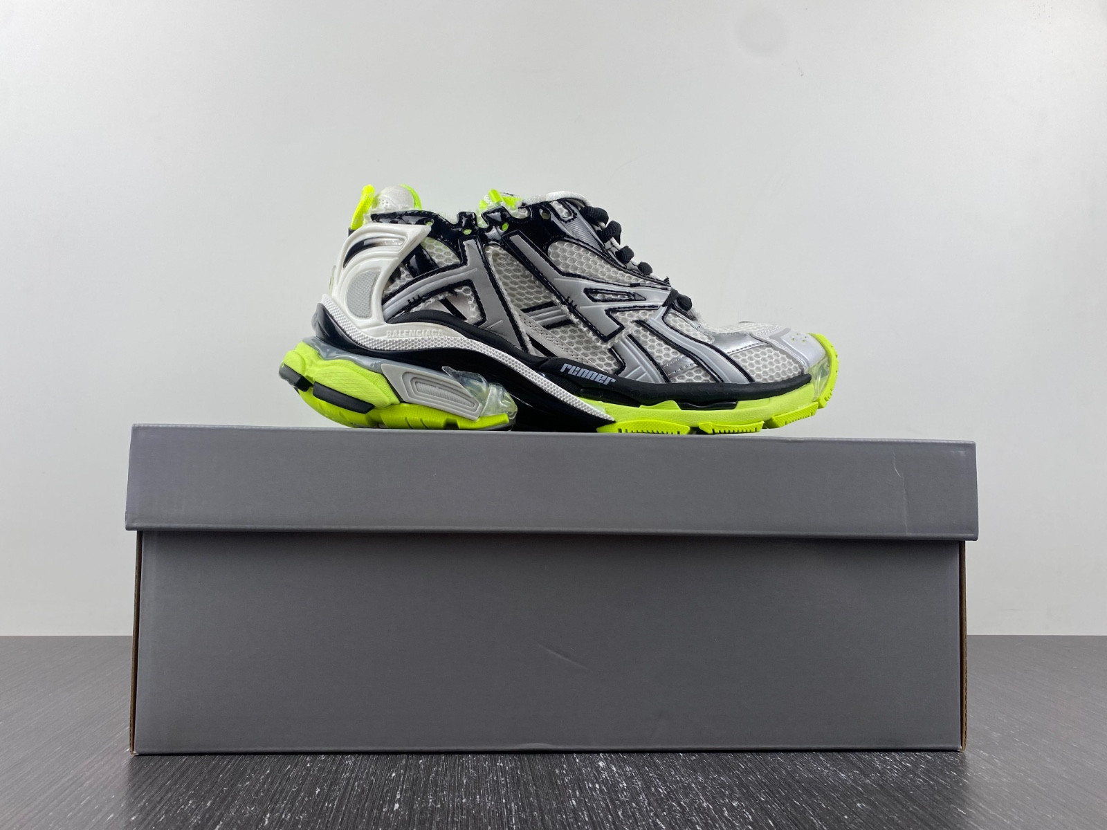 Ba*len*cia*ga runner 67403 w3rbp 1093