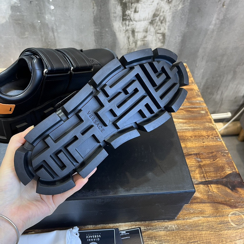 VERSACE SNEAKER