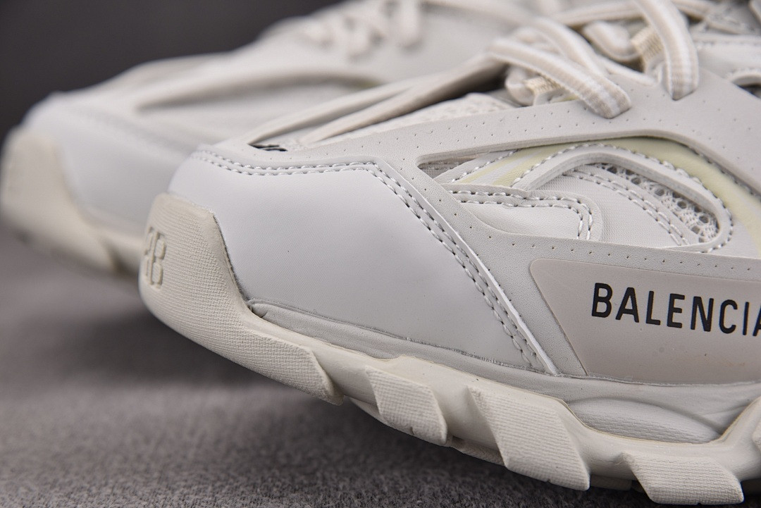 Ba1en*iaga TRACK OXEE2254TD256
