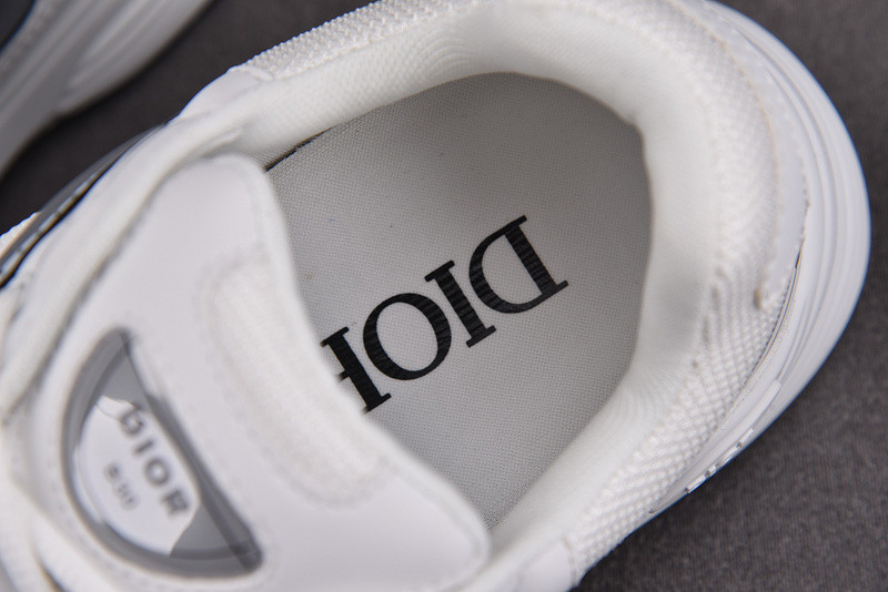 DR B30 SNEAKER