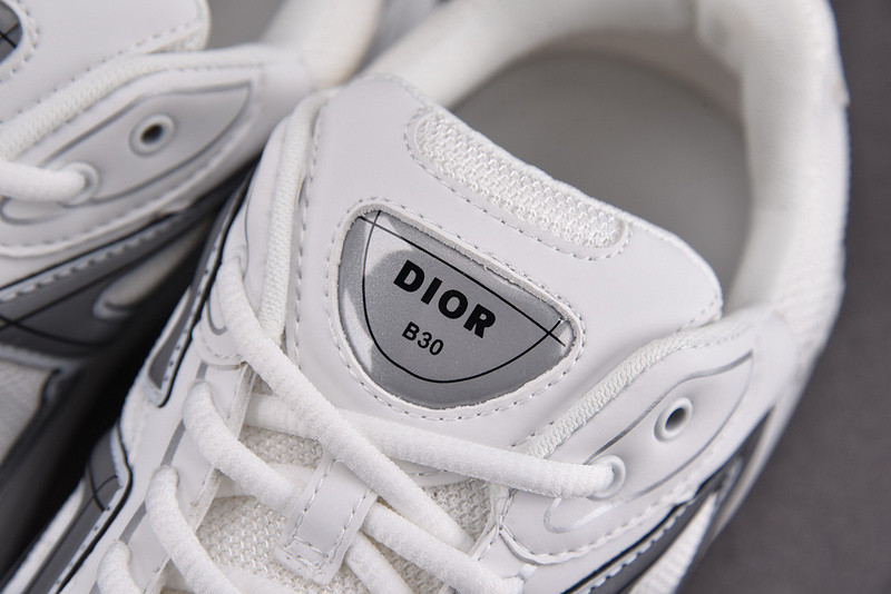DR B30 SNEAKER