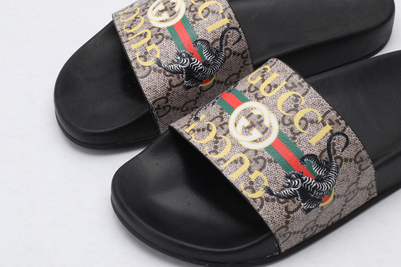 GUC LEATHER SLIDE