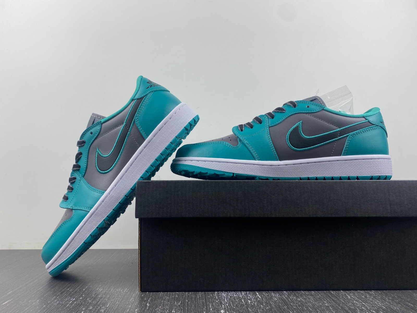 Air Jordan 1 Low Golf 