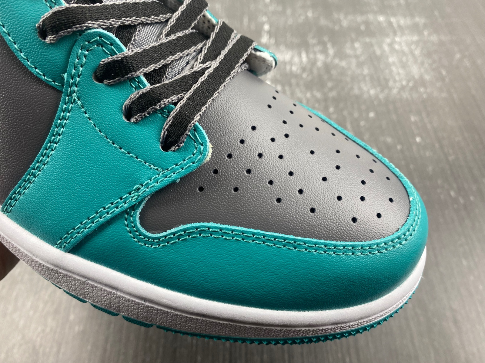 Air Jordan 1 Low Golf 
