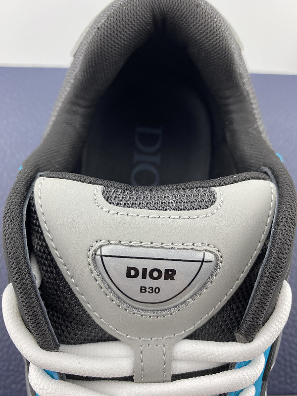 DR B30 SNEAKER