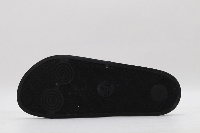 GUC LEATHER SLIDE