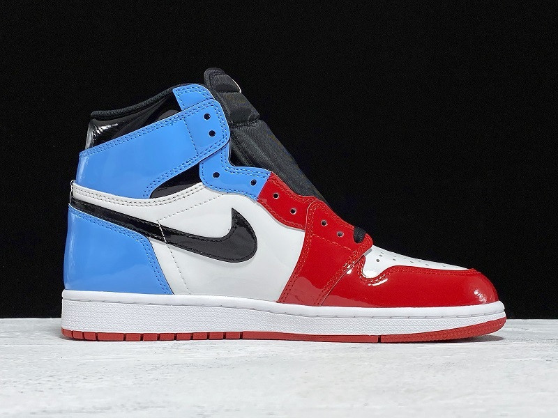 AIR JORDAN 1 RETRO HIGH OG FEARLESS CK5666-100