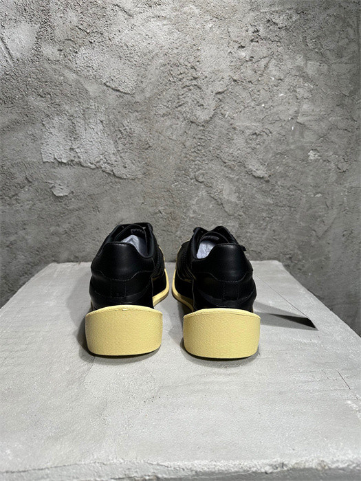 RICK 0WENS SNEAKERS