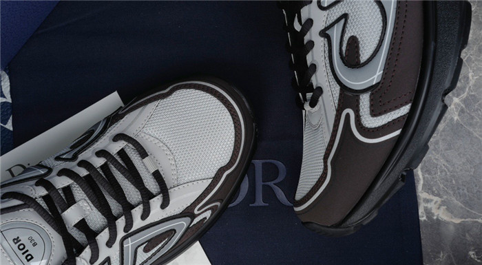 DR B30 SNEAKER
