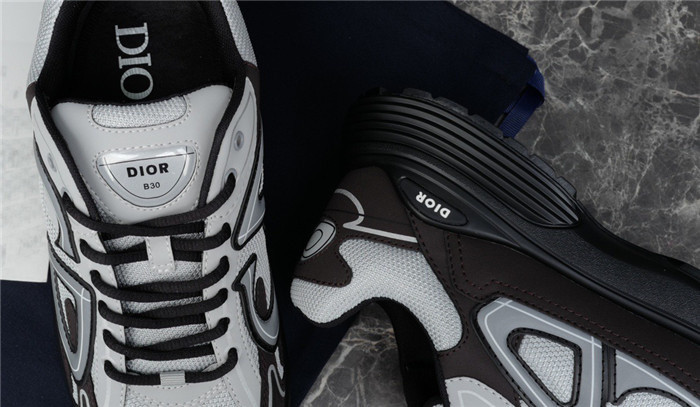 DR B30 SNEAKER