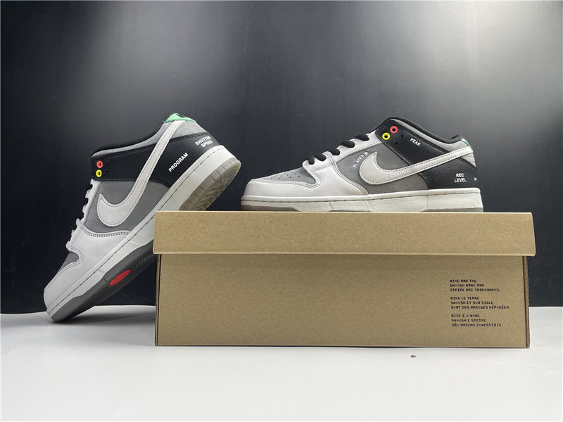 NIKE DUNK LOW “CAMCORDER” CV1659-001