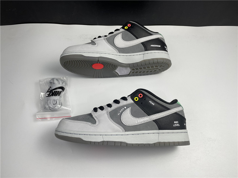 NIKE DUNK LOW “CAMCORDER” CV1659-001