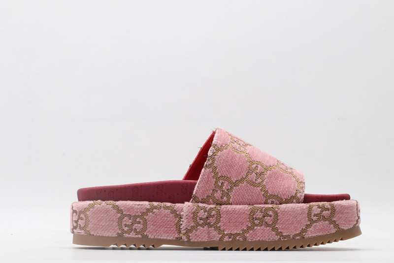 GUC LEATHER SLIDE