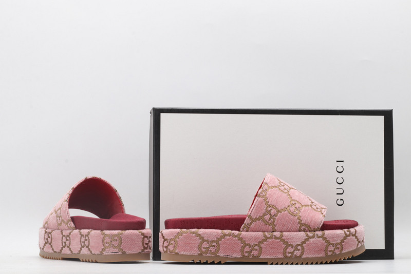 GUC LEATHER SLIDE