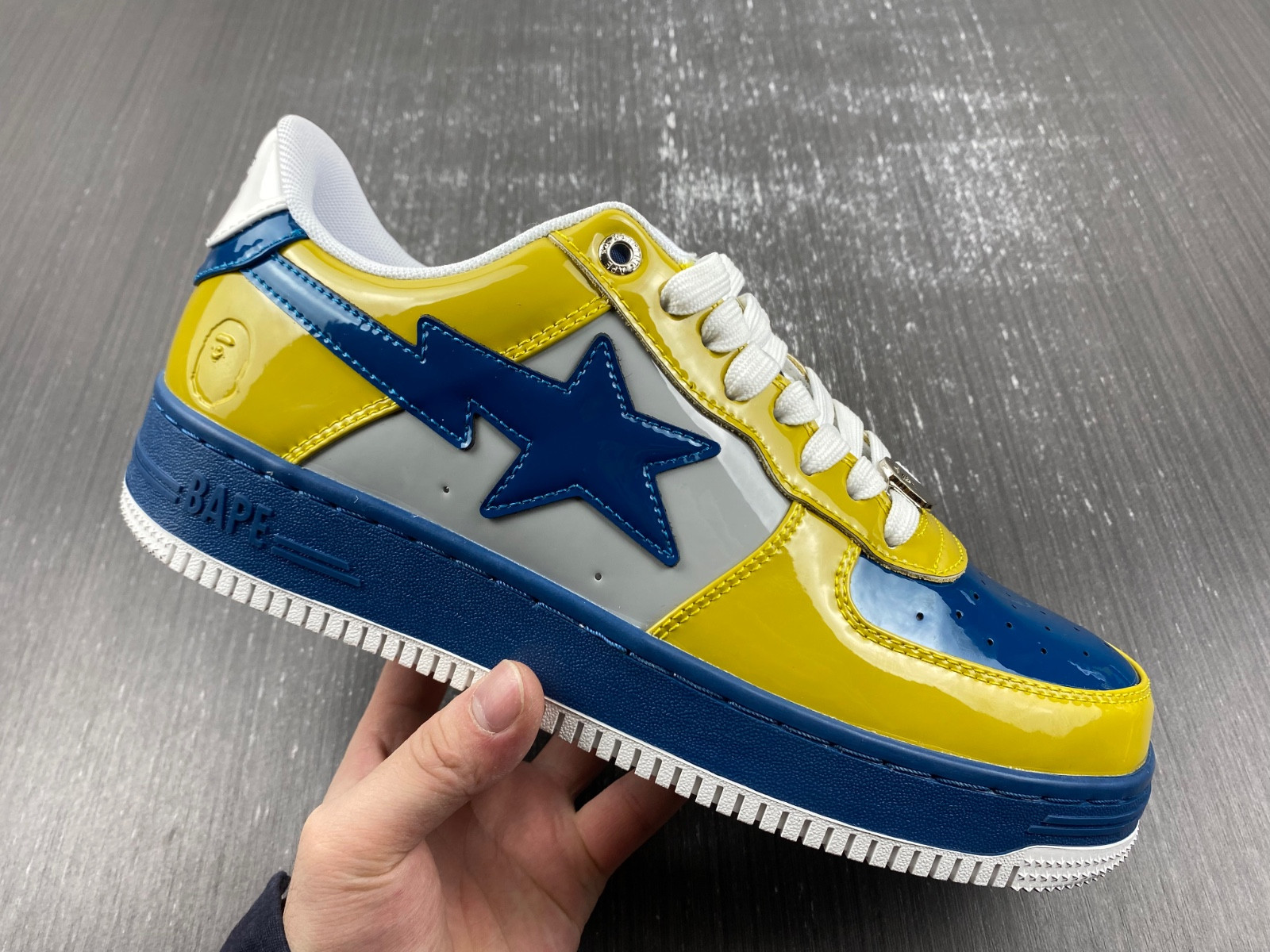 BAPE SNEAKERS