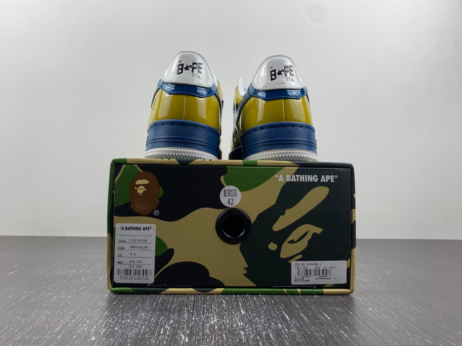 BAPE SNEAKERS