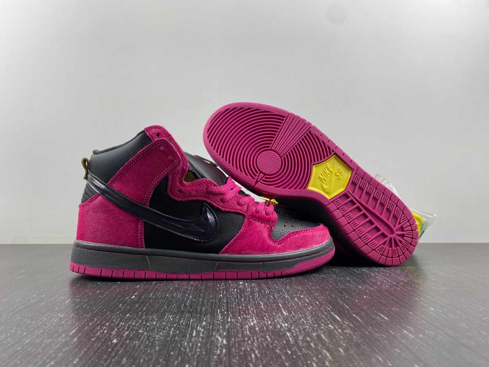 The Jewels x Nike SB Dunk High DX4356-600