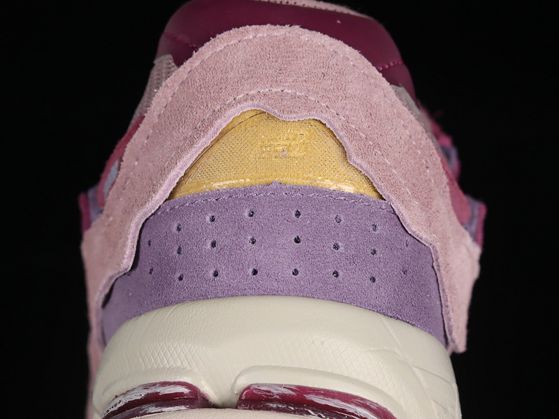 New Balance 2002R 