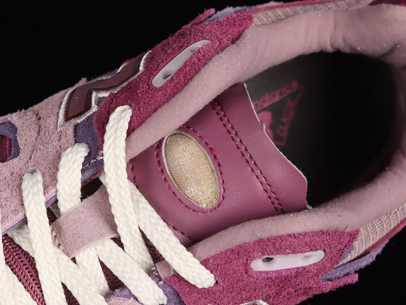 New Balance 2002R 